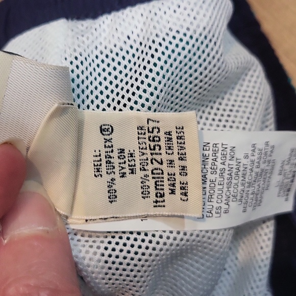 L.L.Bean Green Pull-on Nylon Swim Shorts w/ Netted Interior & Drawstring Waist - Picture 13 of 14